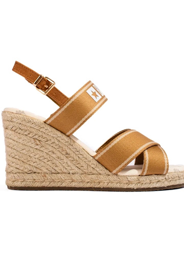 Beige Sandalen BIG STAR...