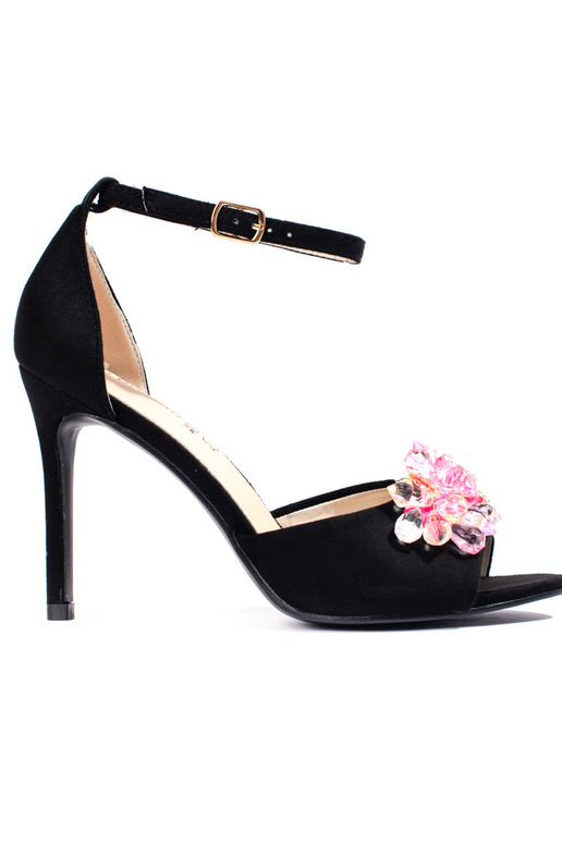 schwarze Sandalen mit hohem Absatz...