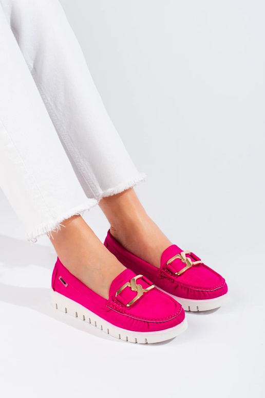 Mocassins gemaakt van suède met een... Mocassins gemaakt van suède met een...