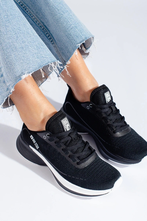 chaussures de sport noires à talon...