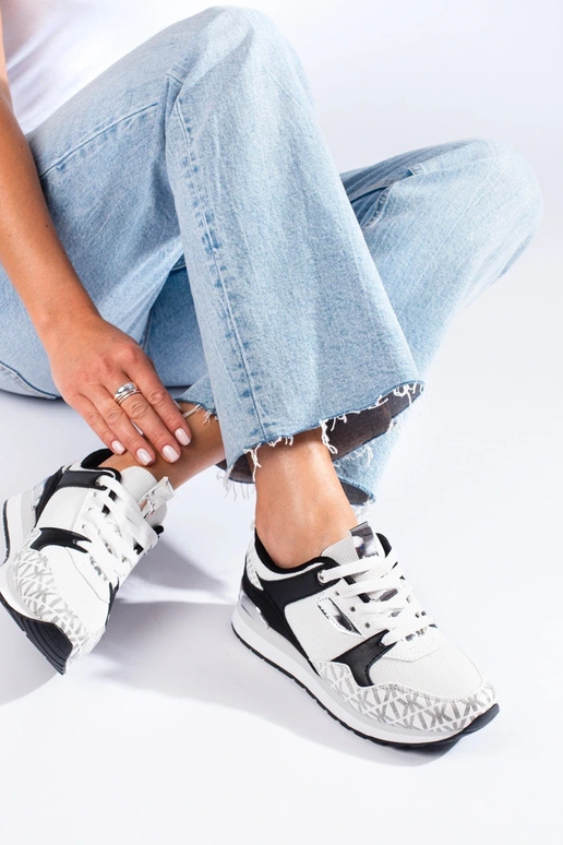 Chaussures femme style sport...