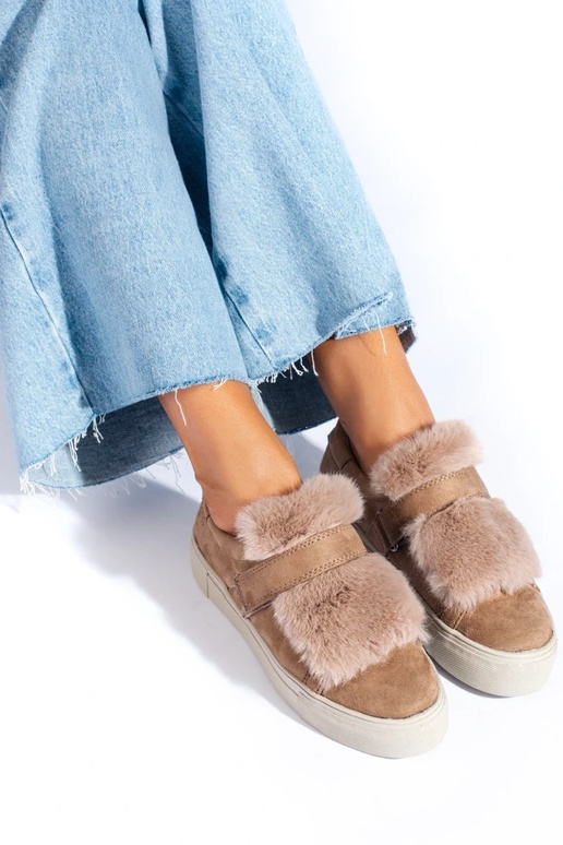 Beige Wildlederstiefel mit Fell Shelovet Beige Wildlederstiefel mit Fell Shelovet