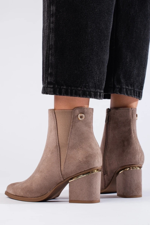 gemaakt van suède damesschoenen...