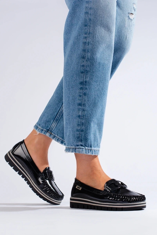 Zwarte mocassins met lak effect en... Zwarte mocassins met lak effect en...