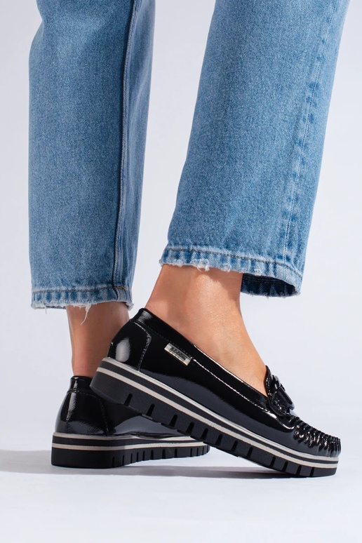 Zwarte mocassins met lak effect en... Zwarte mocassins met lak effect en...