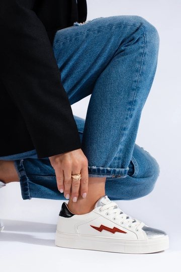 Baskets femme modèle... 2