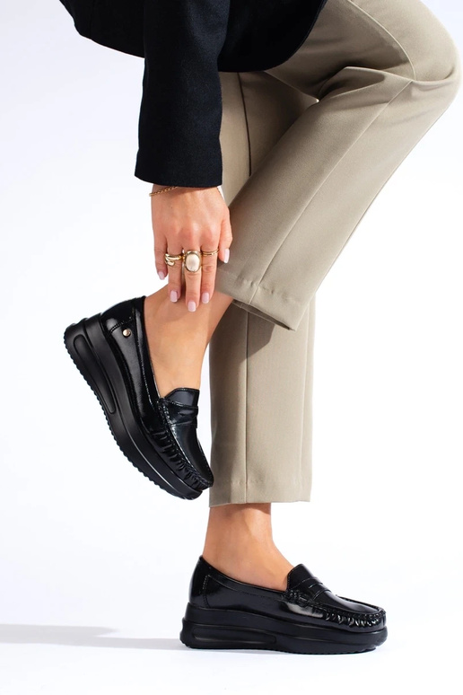 mocassins noirs effet verni avec... mocassins noirs effet verni avec...