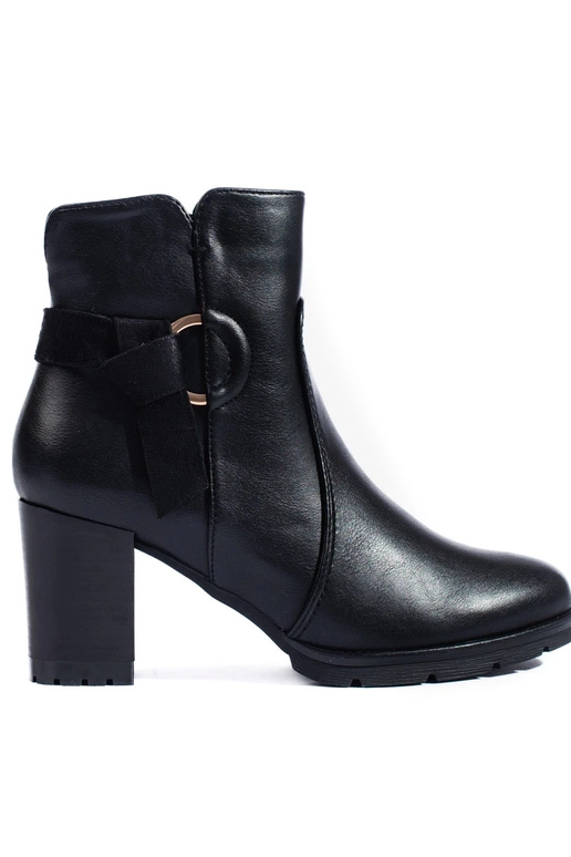 Bequeme schwarze Schuhe mit hohem Absatz Bequeme schwarze Schuhe mit hohem Absatz