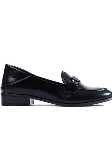 schwarze Lords-Modellschuhe...