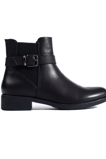 Schwarze Damenschuhe mit...