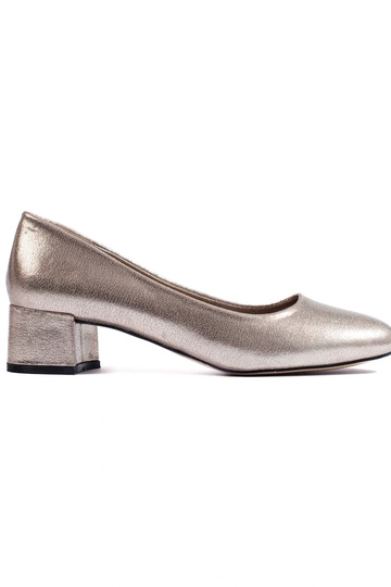 Schoenen met hoge hakken...
