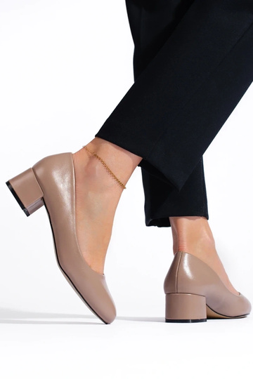 Schoenen met hoge hakken... 2