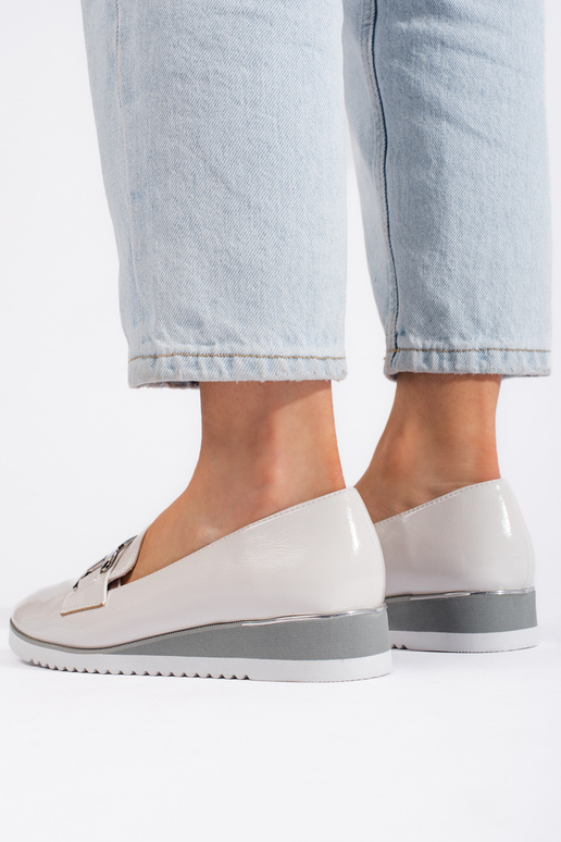 chaussures modèle Lords blanches avec... chaussures modèle Lords blanches avec...