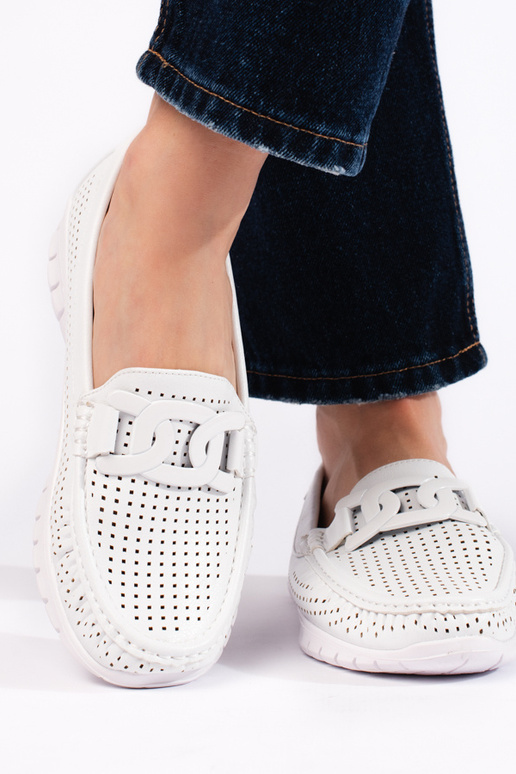 met opengewerkte elementen,... met opengewerkte elementen,...