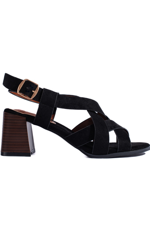 schwarze Wildlederschuhe mit hohen... schwarze Wildlederschuhe mit hohen...