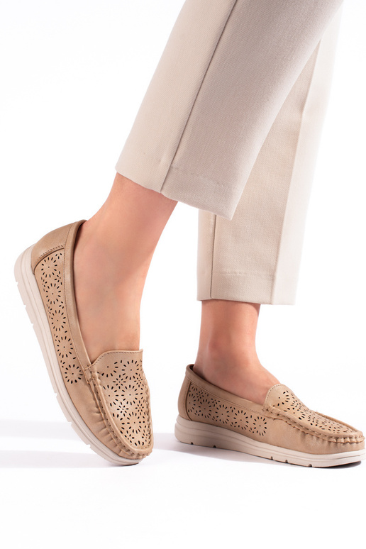 met opengewerkte elementen,... met opengewerkte elementen,...