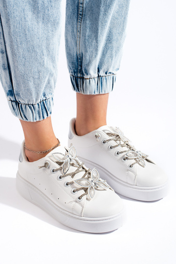 Witte sneakers met vlinders 2