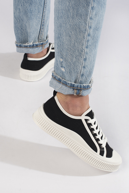 Schwarze klassische Damen-Sneakers...