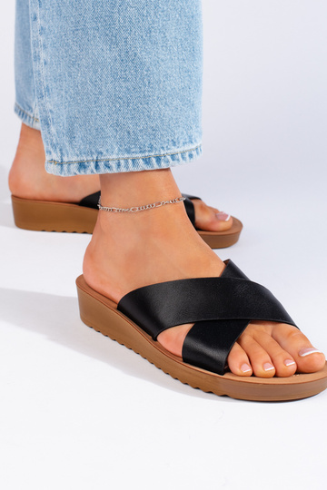 Chaussons noirs à plateforme 2