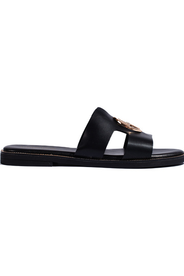 Chaussons noirs avec...