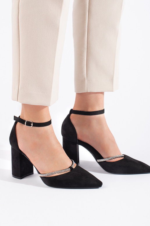 talons hauts en daim noir sur le talon talons hauts en daim noir sur le talon