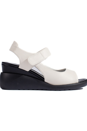 witte sandalen van Sergio...
