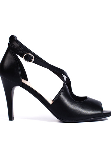 sandales noires à talon fin...