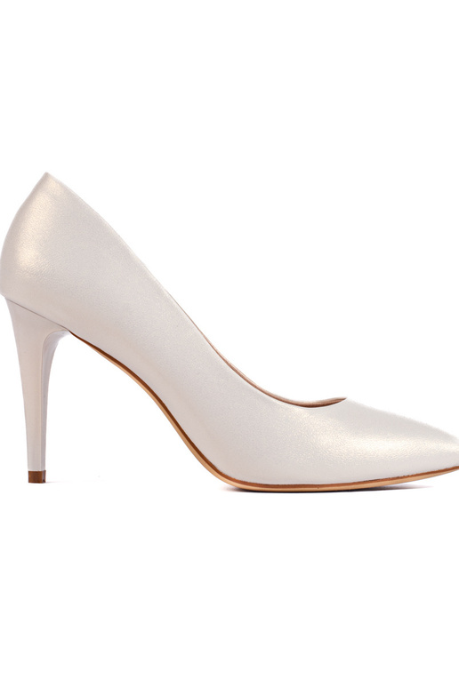 talons hauts en perles blanches avec... talons hauts en perles blanches avec...