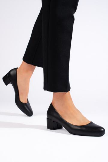 Elegante zwarte hoge hakken... 2