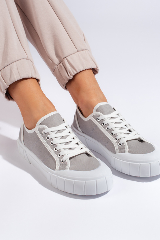 Chaussures pour femmes de couleur grise Chaussures pour femmes de couleur grise