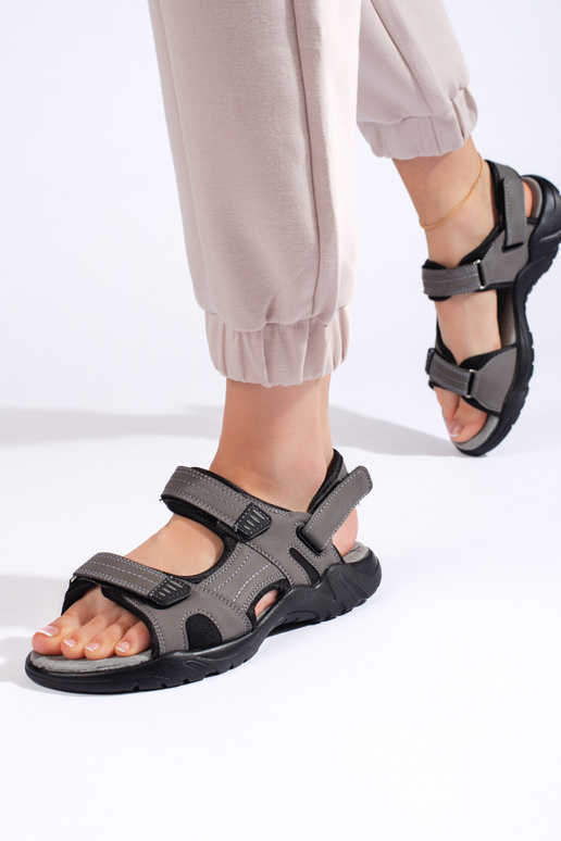 Sportieve grijze sandalen Sportieve grijze sandalen