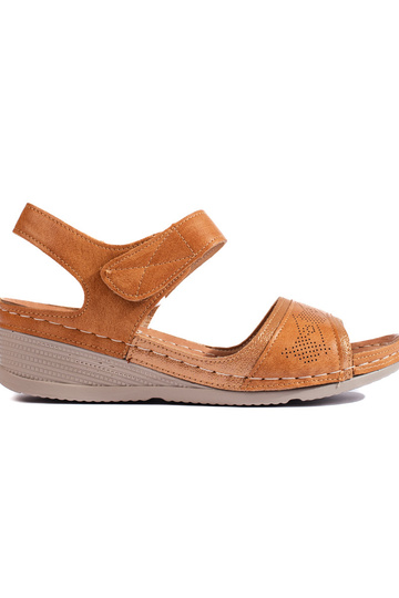 bruine sandalen