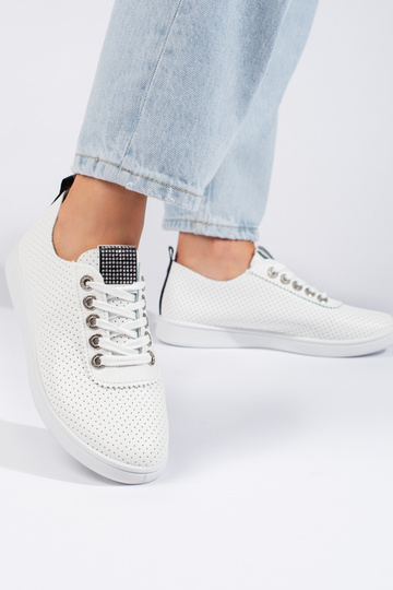 met opengewerkte elementen,... 2