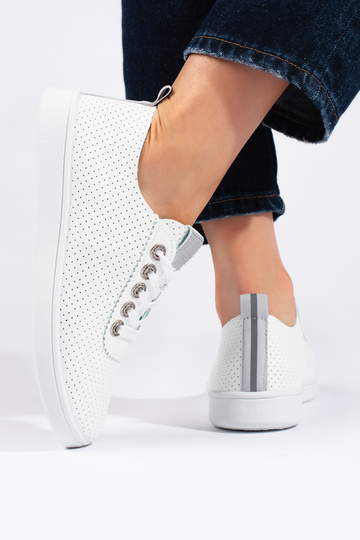 mit durchbrochenen... 2