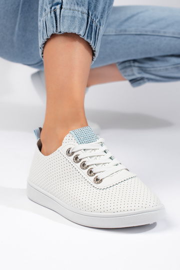 mit durchbrochenen... 2