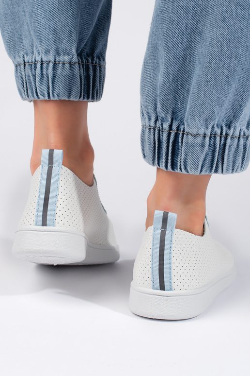 met opengewerkte elementen, witte...