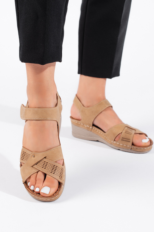Bequeme Damensandalen mit kleinem...