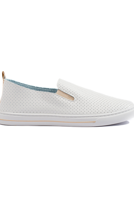 met opengewerkte elementen...