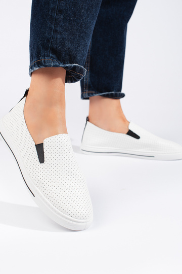 met opengewerkte elementen... 2