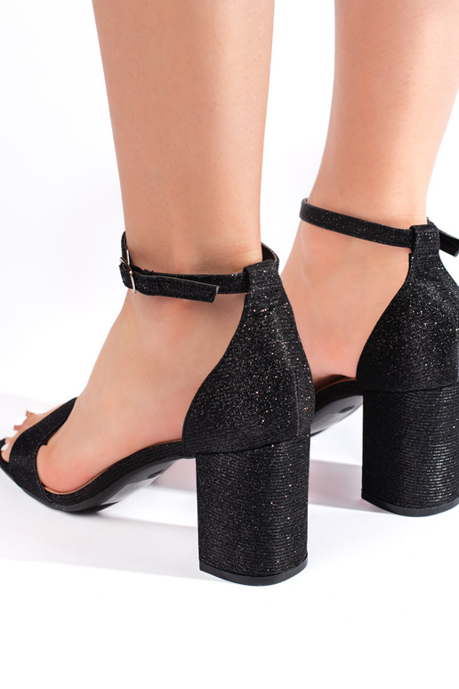 sandales à talons noires