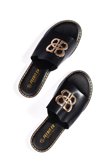 pantoufles noires 2