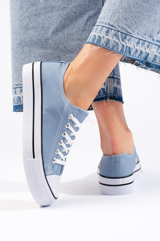 lichtblauwe damesschoenen