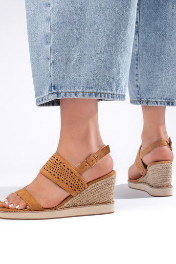 bruine sandalen 2