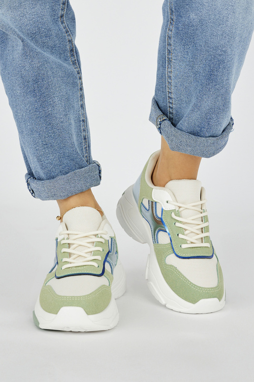 Damen-Freizeitschuhe in grüner Farbe Damen-Freizeitschuhe in grüner Farbe