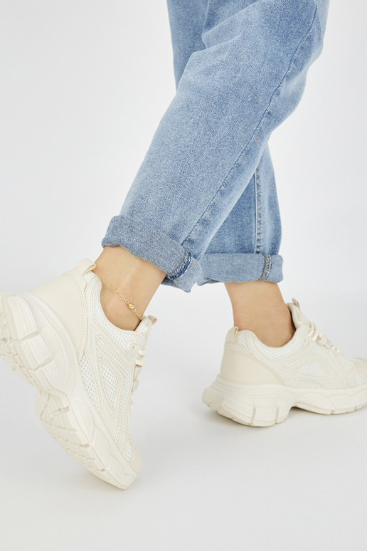 Sneakers model schoenen in beige... Sneakers model schoenen in beige...