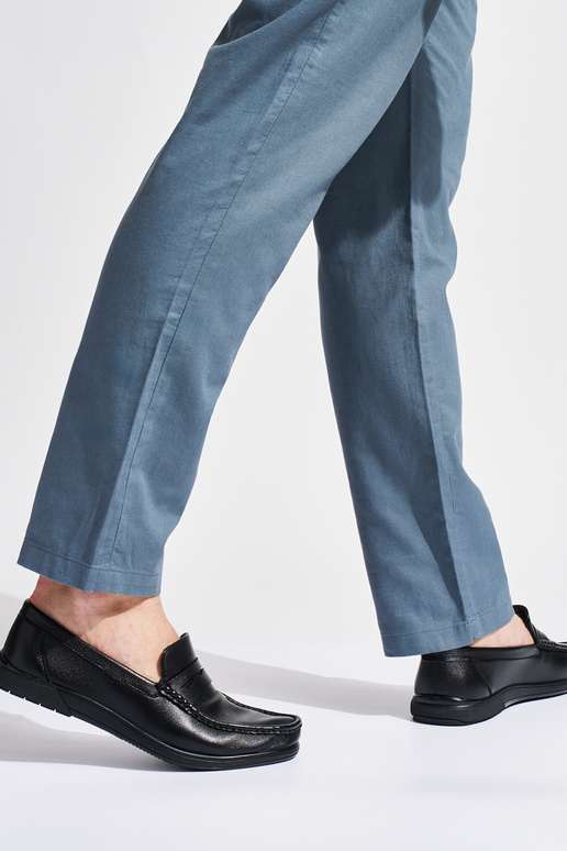 couleur noire fermoir demi-chaussures...