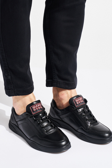 schwarze Sportschuhe für... 2