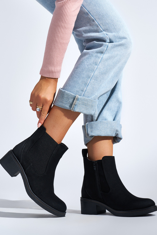 chaussures pour femmes noires sur un... chaussures pour femmes noires sur un...