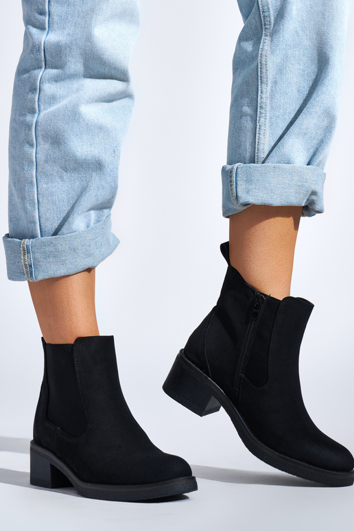 chaussures pour femmes noires sur un... chaussures pour femmes noires sur un...