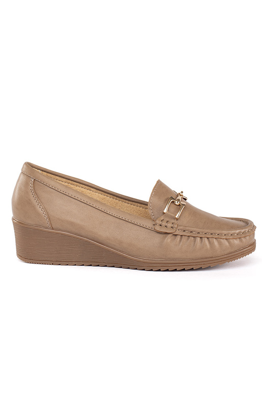 beige damesmocassins met gespen